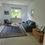 Ganze Mit Garten