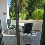 Ganze Mit Garten * Bréma