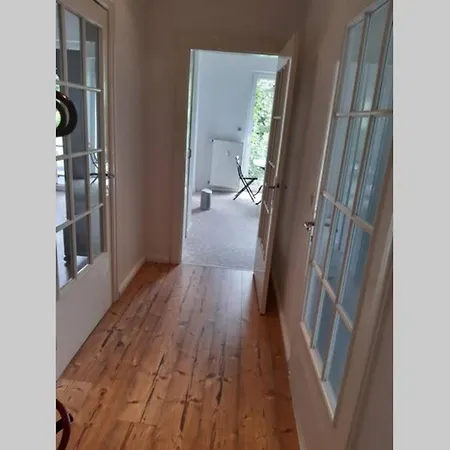 Apartment Ganze Mit Garten