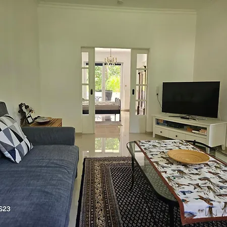 Daire Ganze Mit Garten