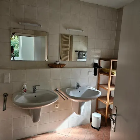 Ganze Mit Garten Apartment Bremen